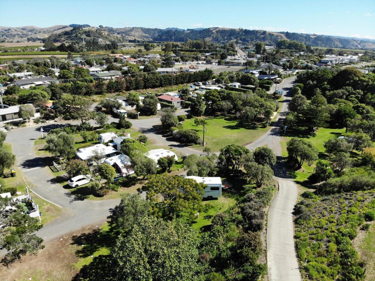 10 & Holiday park Napier